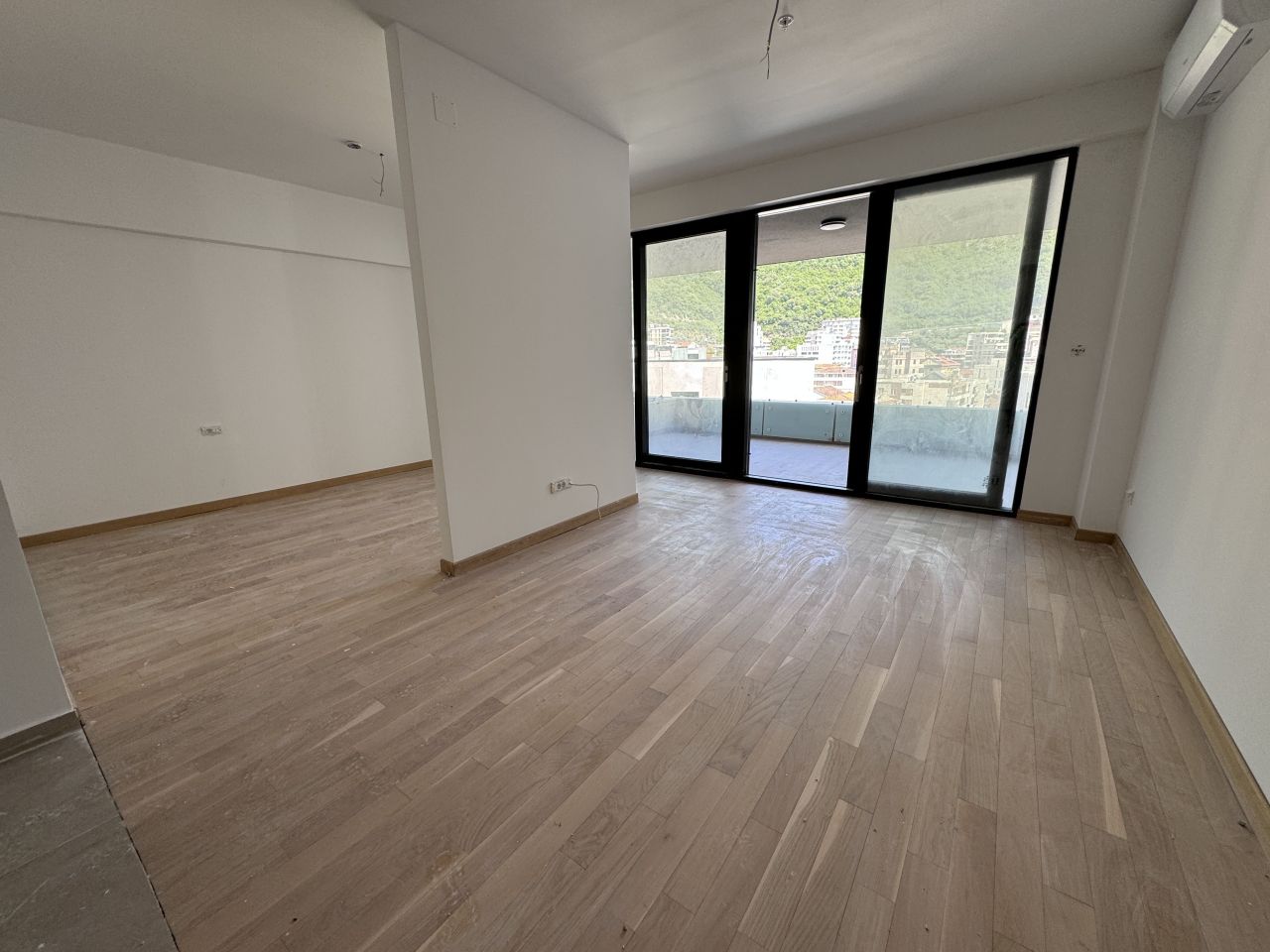 Wohnung in Rafailovici, Montenegro, 66 m² - Foto 1