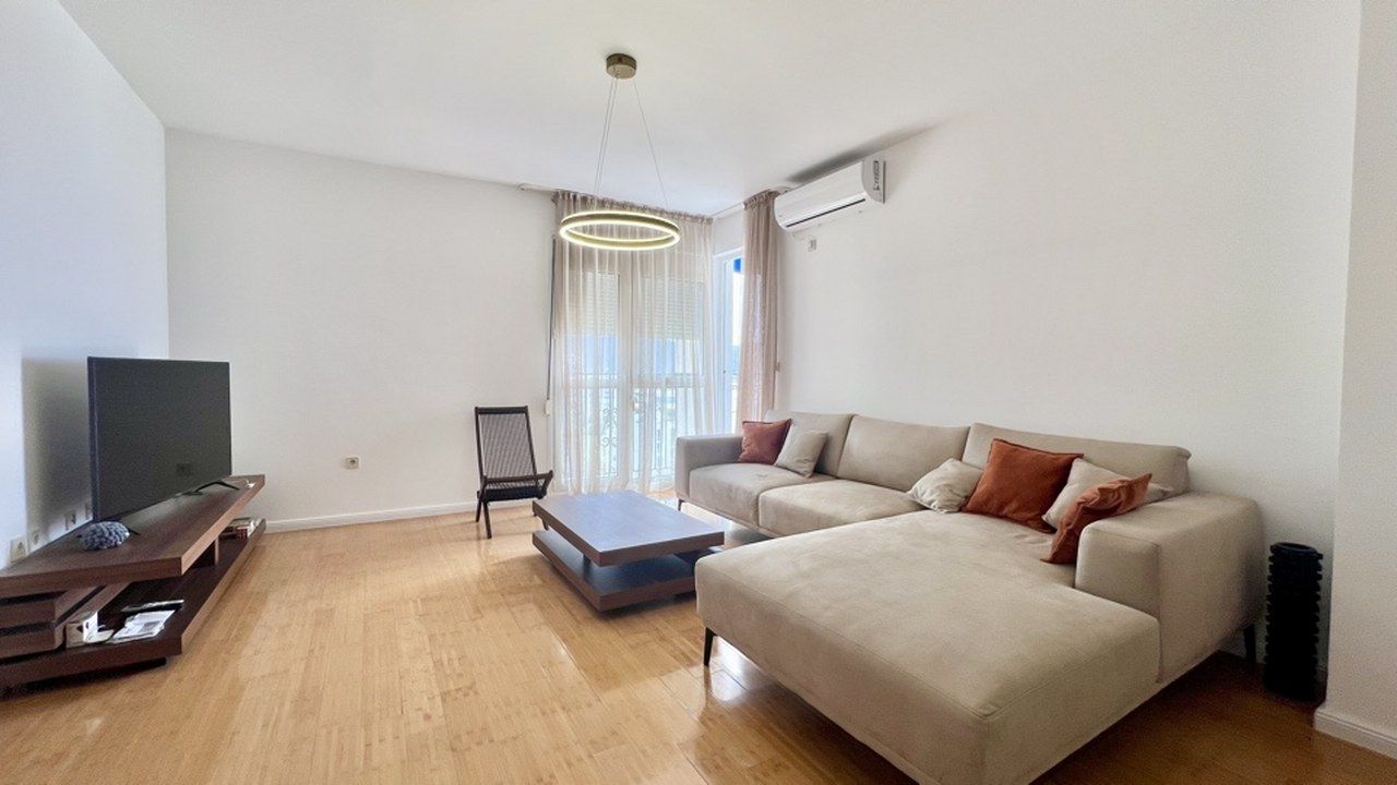 Wohnung in Bar, Montenegro, 90 m² - Foto 1