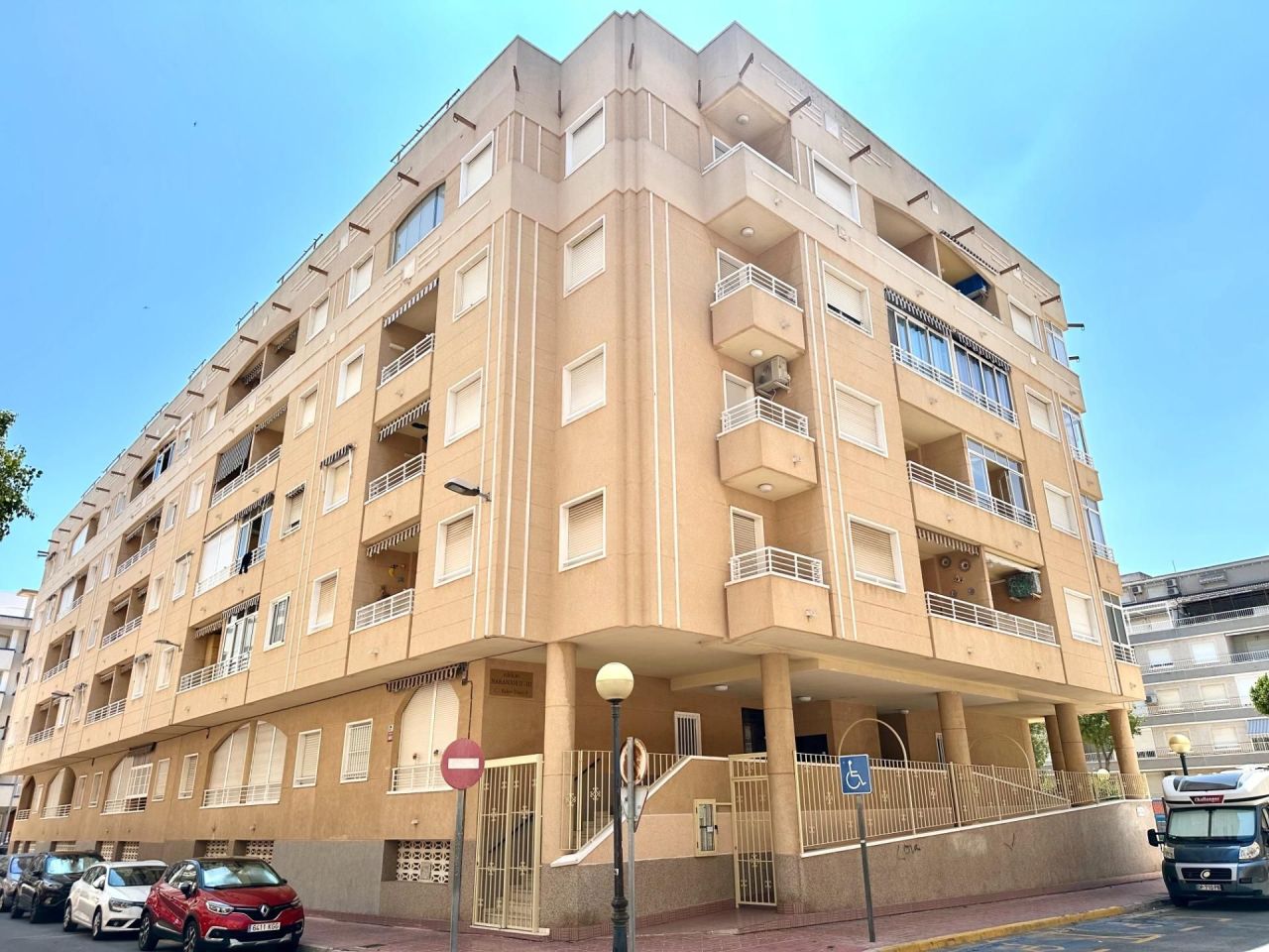 Flat in Guardamar del Segura, Spain, 49 m² - picture 1