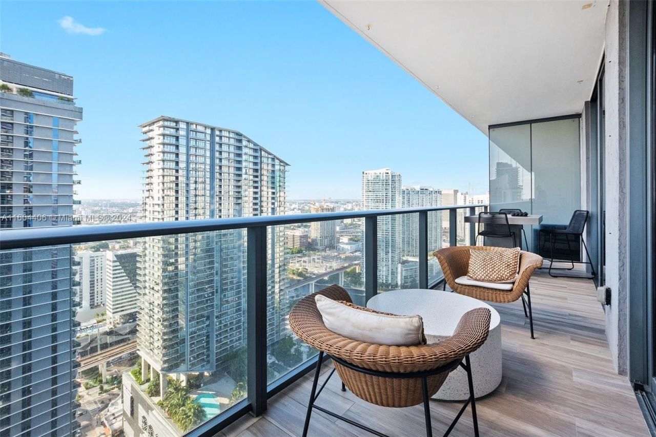 Appartement à Miami, États-Unis, 120 m² - image 1