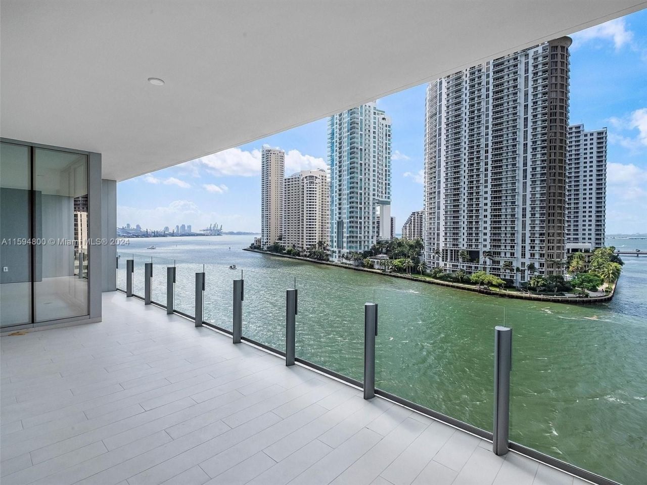 Piso en Miami, Estados Unidos, 140 m² - imagen 1