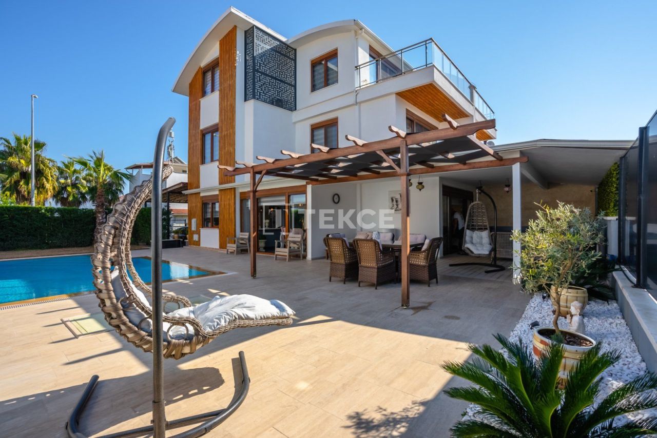 Villa in Serik, Türkei, 220 m² - Foto 1