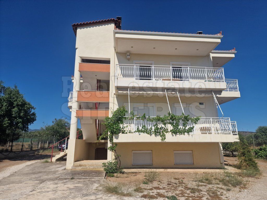 Haus in Loutraki, Griechenland, 280 m² - Foto 1