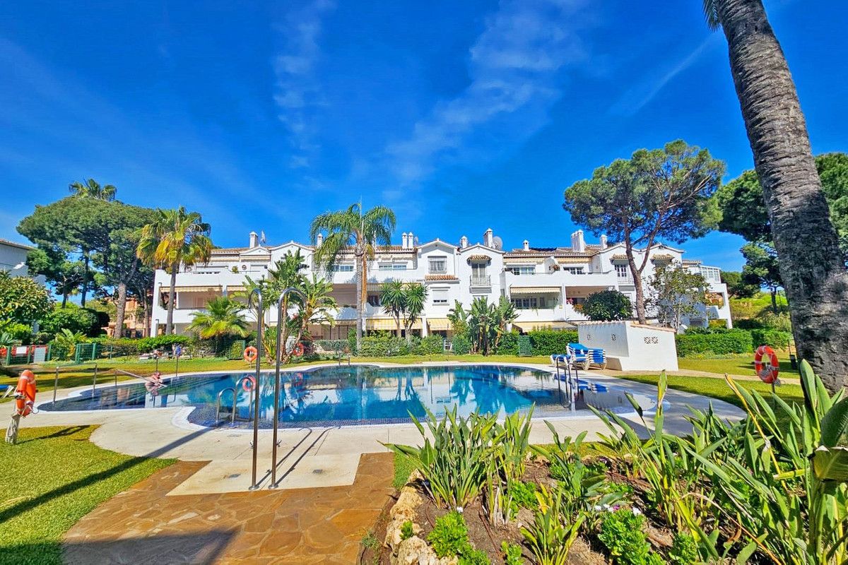 Ático en Estepona, España, 240 m² - imagen 1