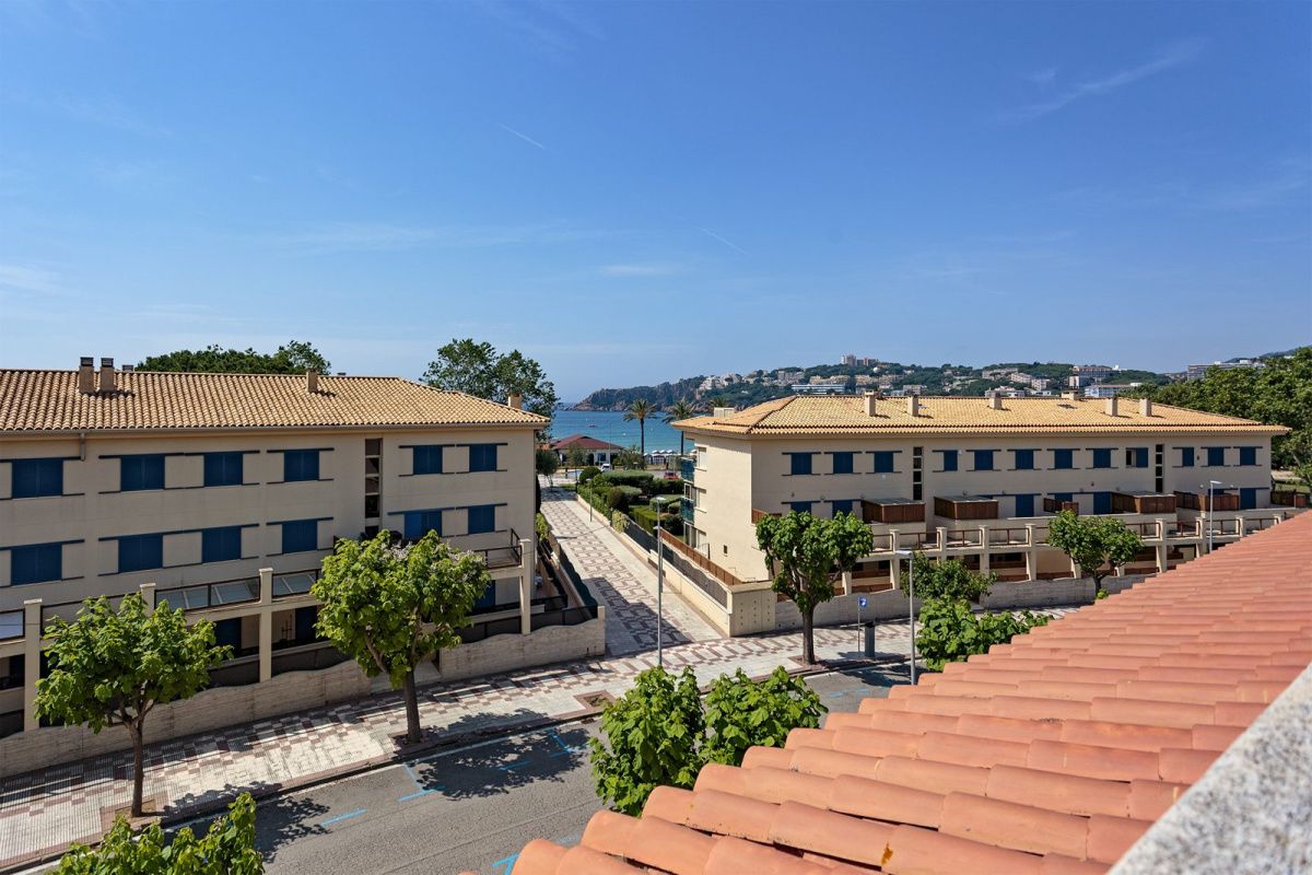 Flat on Costa Brava, Spain, 86 m² - picture 12