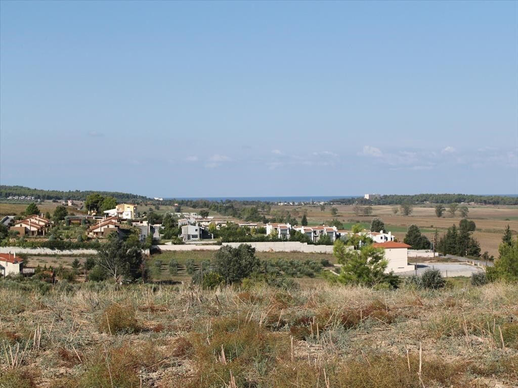 Land in Chalkidiki, Greece, 4 500 m² - picture 1