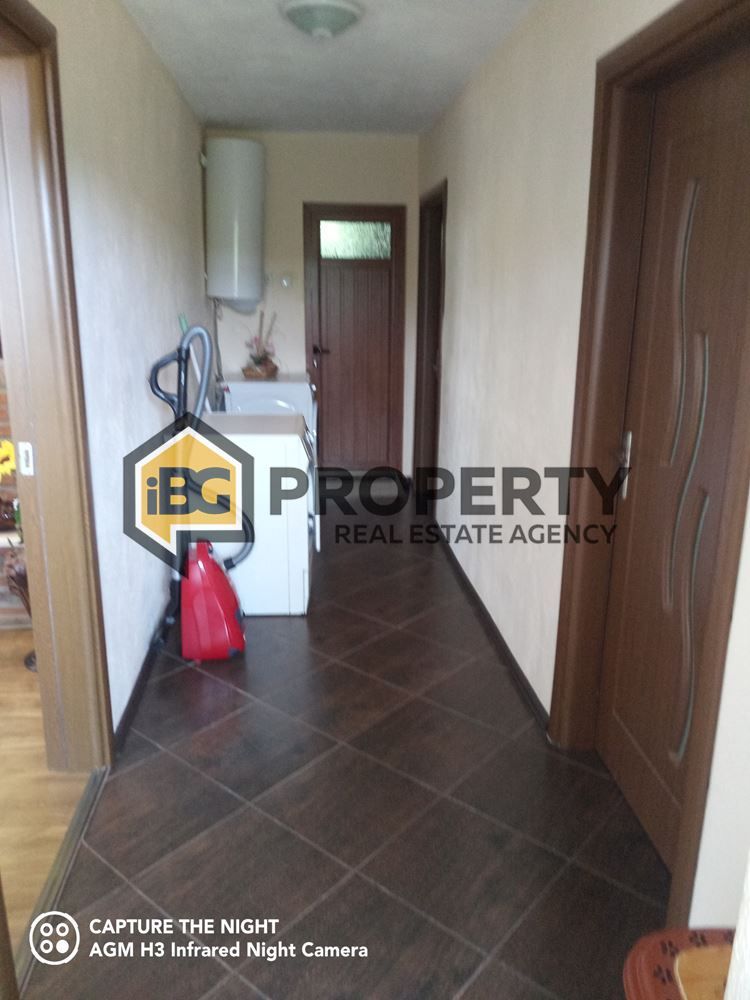 Maison à Bliznatsi, Bulgarie, 240 m² - image 3