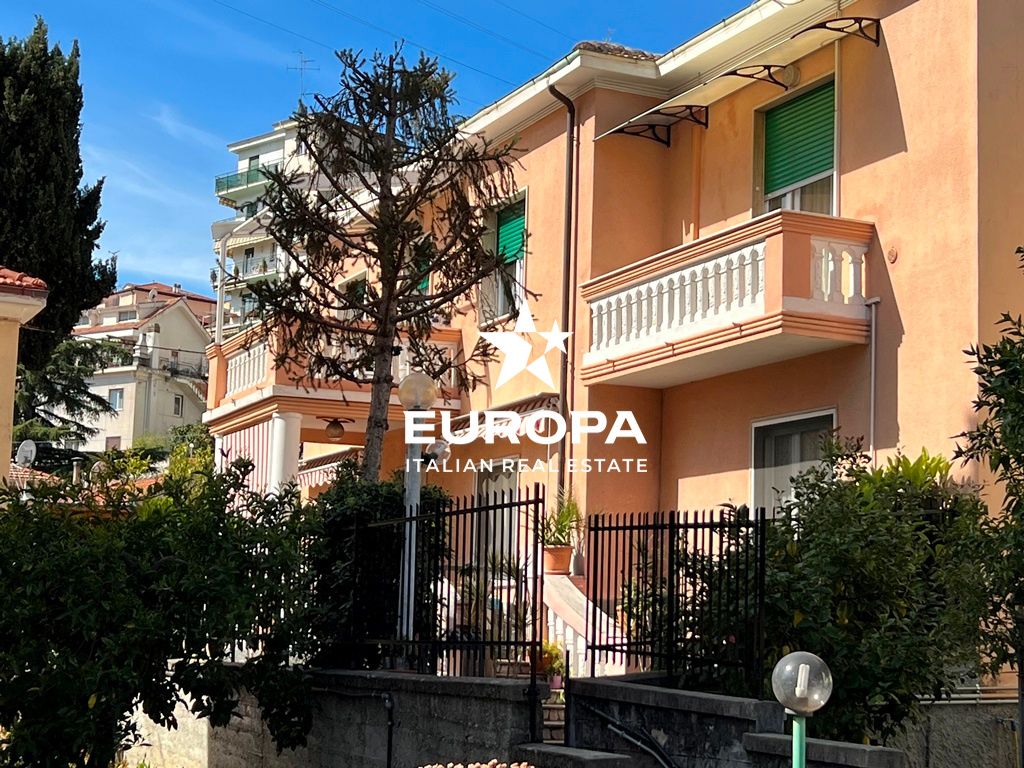 Wohnung in San Remo, Italien, 97 m² - Foto 1