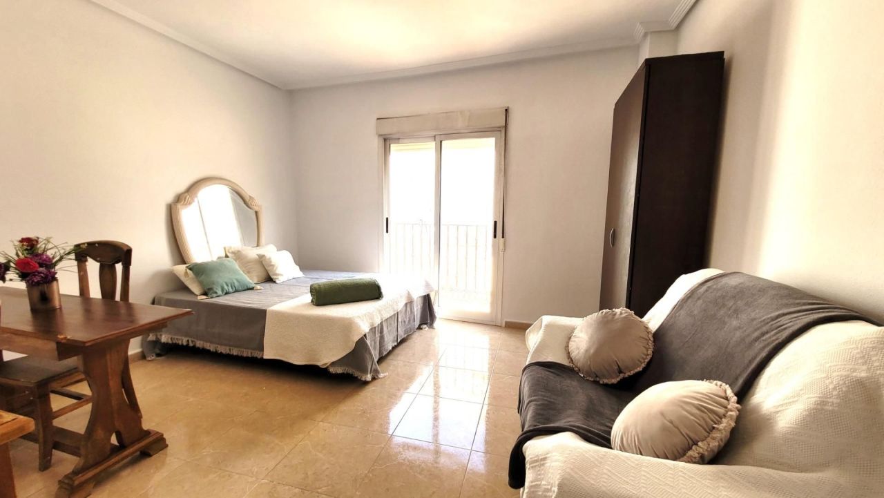 Studio in Torrevieja, Spain, 29 m² - picture 1