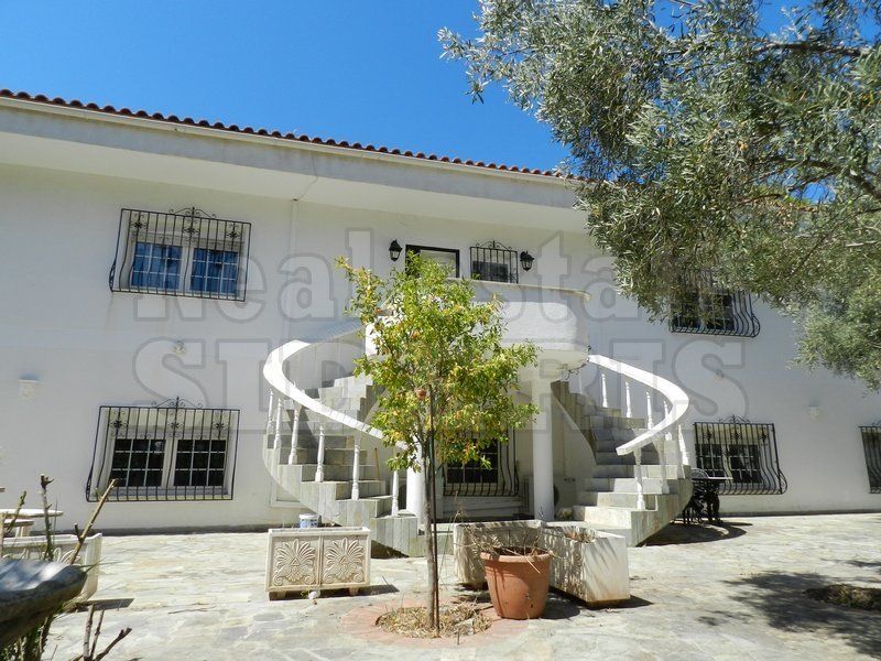 Haus in Loutraki, Griechenland, 400 m² - Foto 1