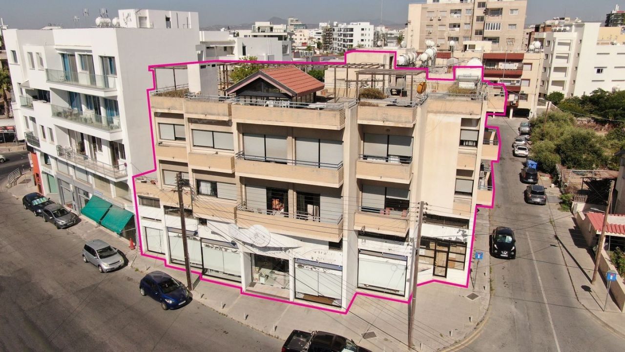 Propiedad comercial en Lárnaca, Chipre, 610 m² - imagen 1