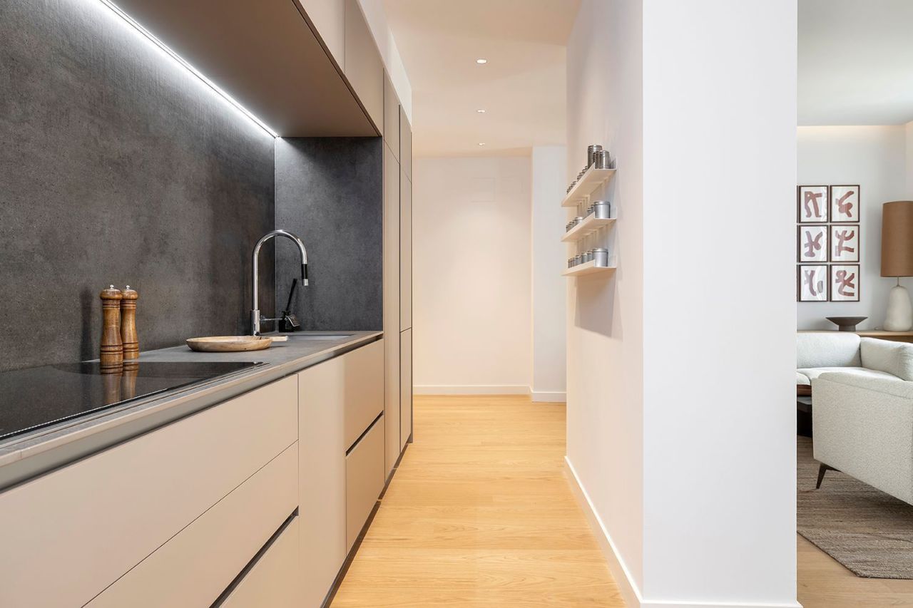 Flat in Barcelona, Spain, 124 m² - picture 11