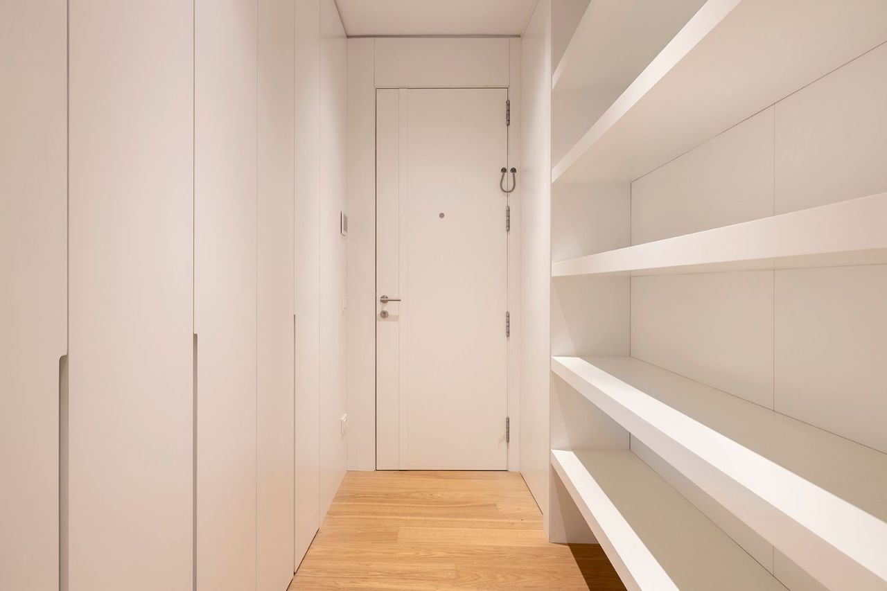 Flat in Barcelona, Spain, 124 m² - picture 14