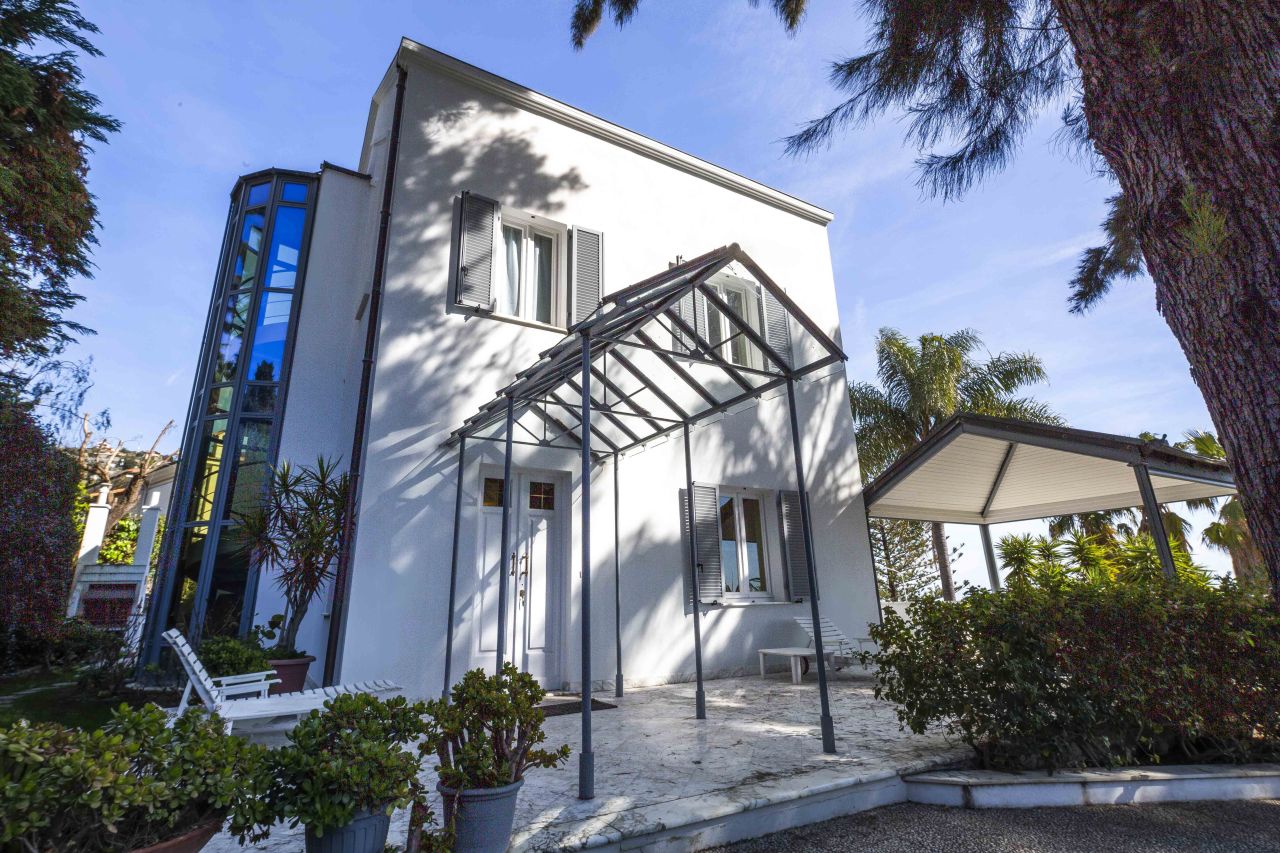 Villa in Ospedaletti, Italien, 428 m² - Foto 2