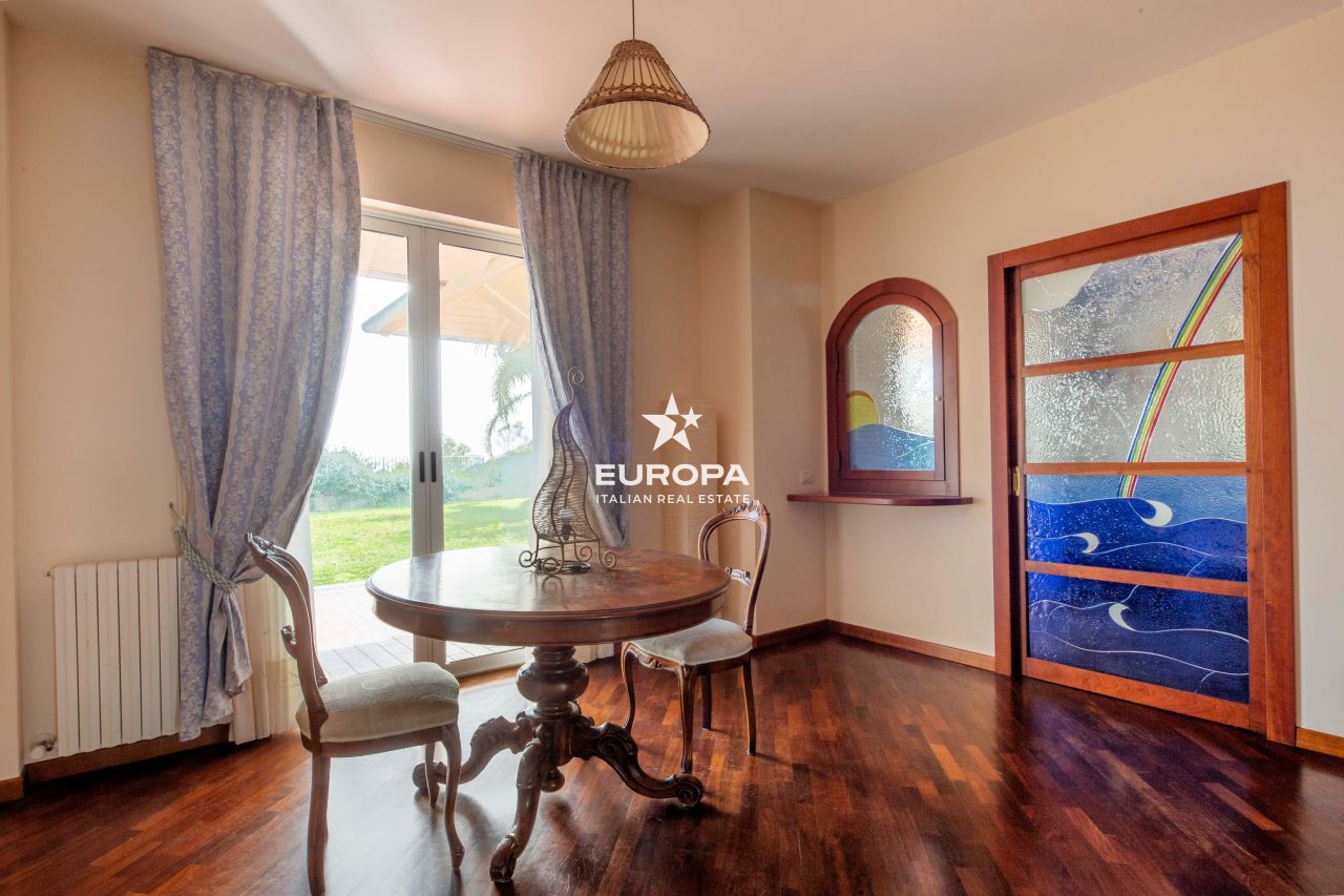 Appartamenti a San Remo, Italia, 180 m² - foto 8