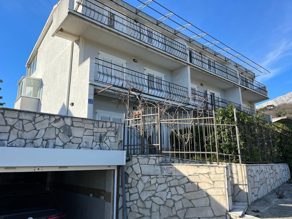 Flat in Herceg-Novi, Montenegro, 60 m² - picture 1