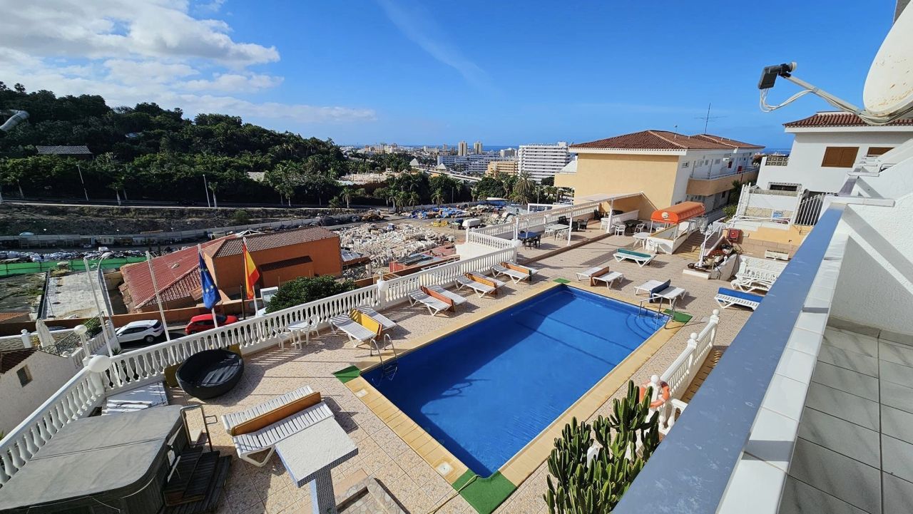 Piso en Tenerife, España, 90 m² - imagen 2