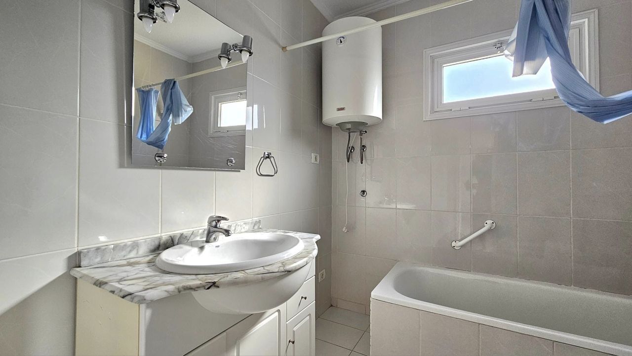 Piso en Tenerife, España, 90 m² - imagen 8