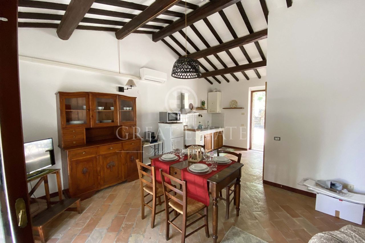 House in Corciano, Italy, 1 149.75 m² - picture 11