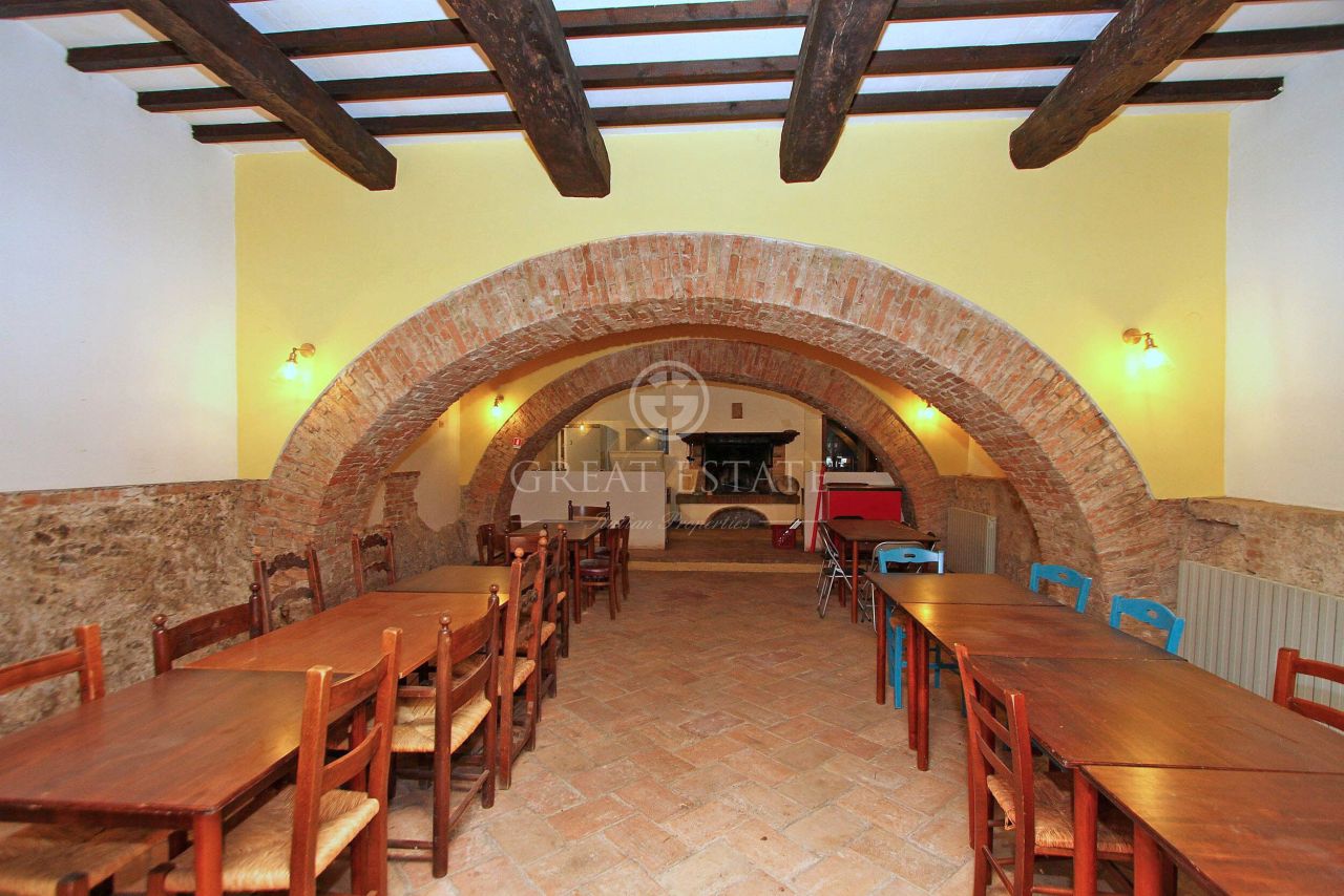 House in Corciano, Italy, 1 149.75 m² - picture 12