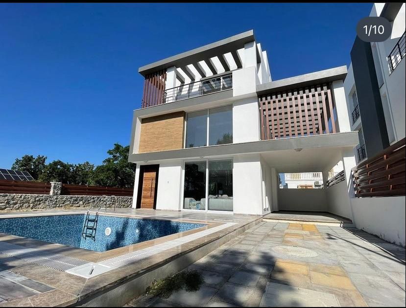 Villa en Karaolanolu, Chipre, 265 m² - imagen 1