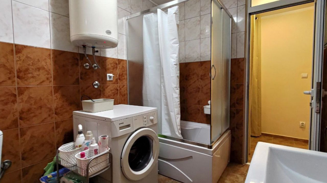 Flat in Bar, Montenegro, 45 m² - picture 9