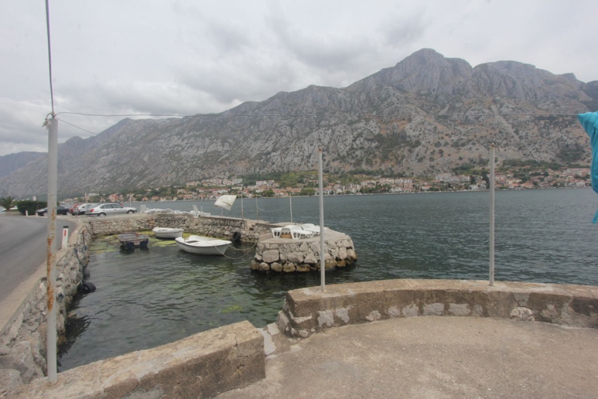 Maison à Kotor, Monténégro, 250 m² - image 1