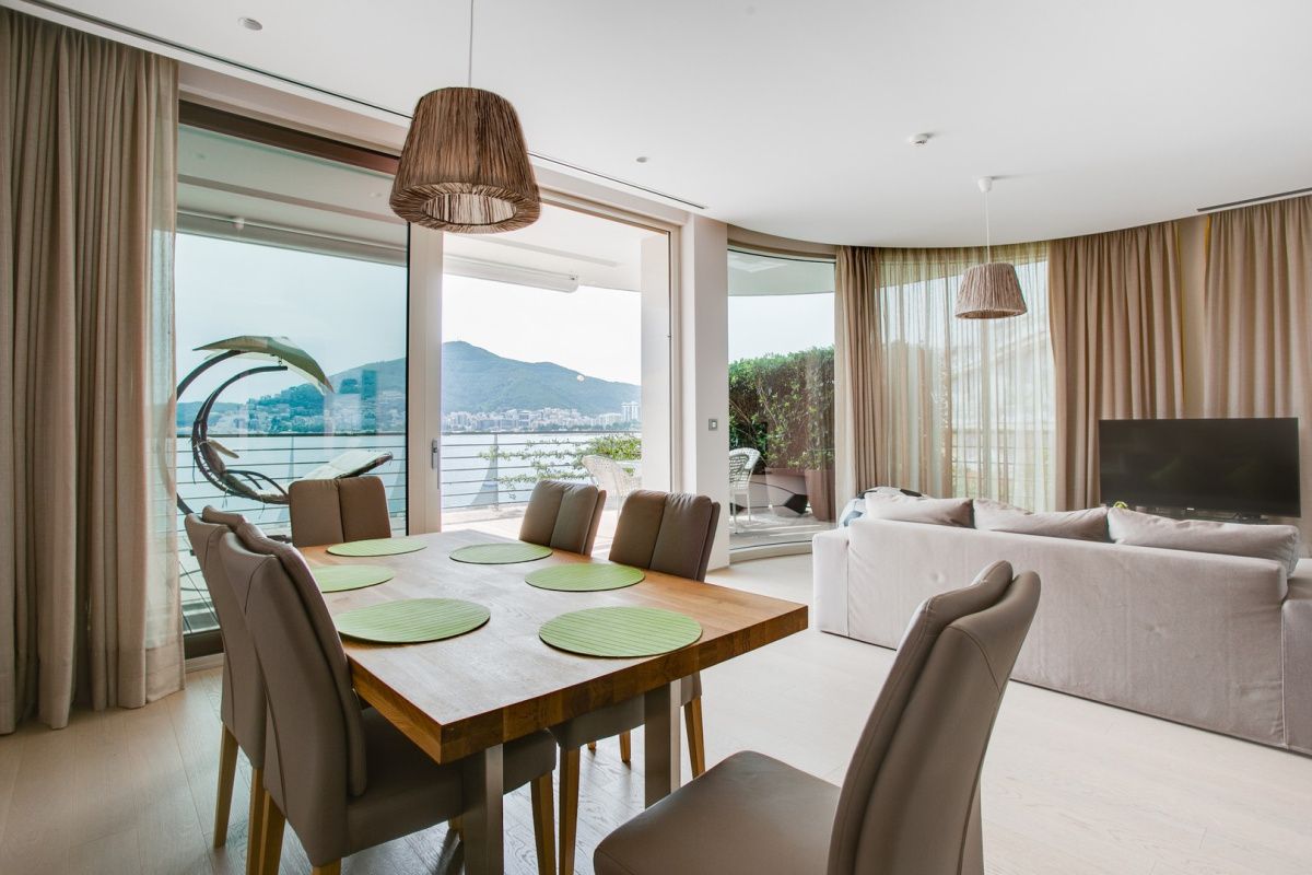 Appartement à Budva, Monténégro, 156 m² - image 1