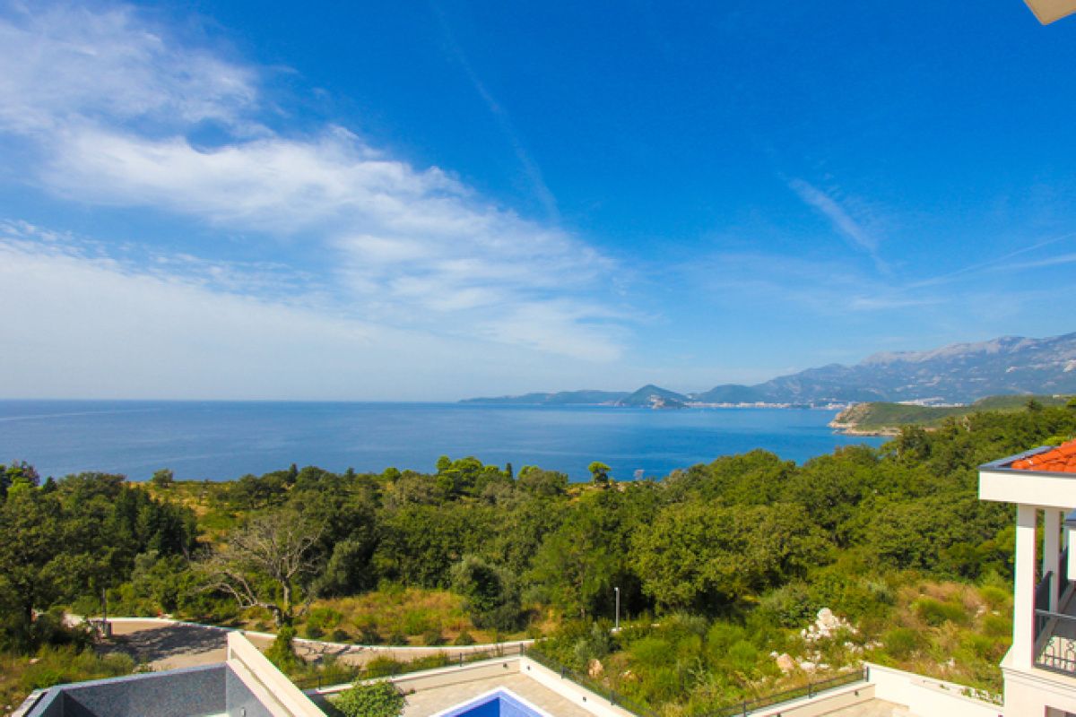 Casa en Rezevici, Montenegro, 321 m² - imagen 1