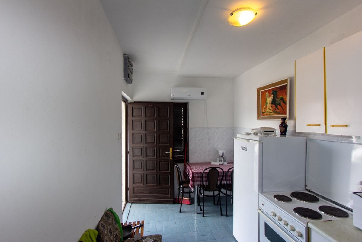 Casa en Krasici, Montenegro, 230 m² - imagen 4