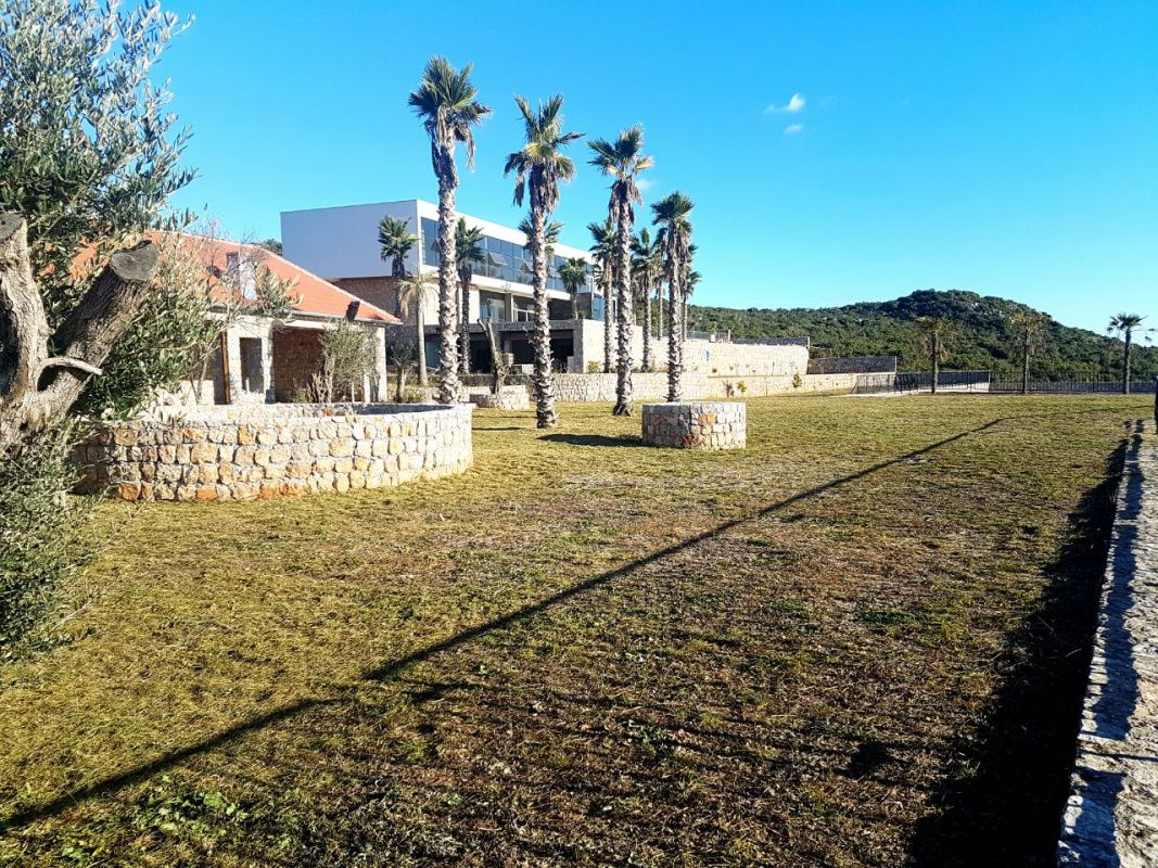 Casa en Budva, Montenegro, 1 240 m² - imagen 6