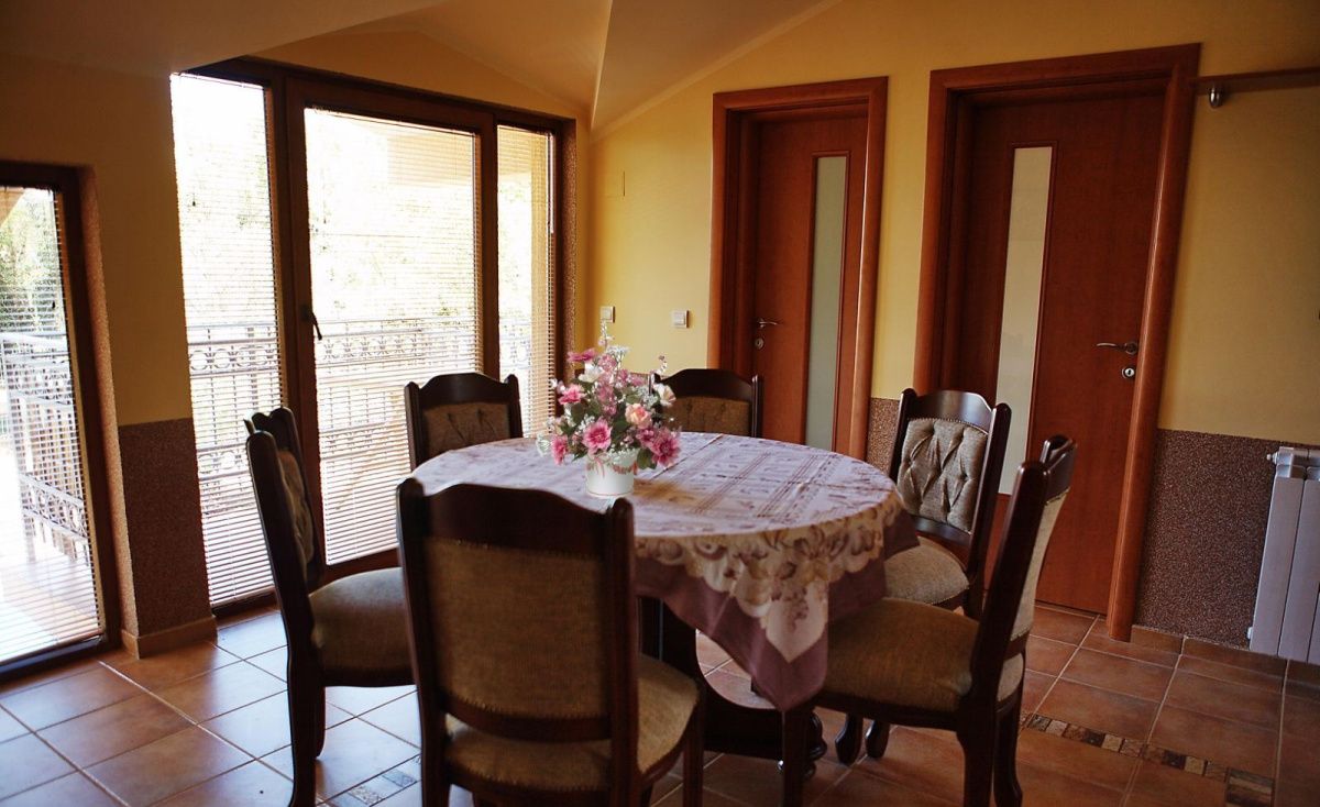 Maison à Krimovica, Monténégro, 350 m² - image 10