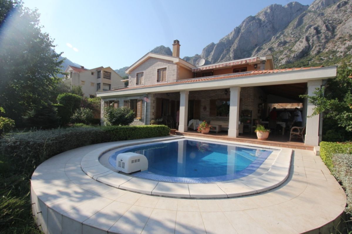 Maison à Orahovac, Monténégro, 280 m² - image 14