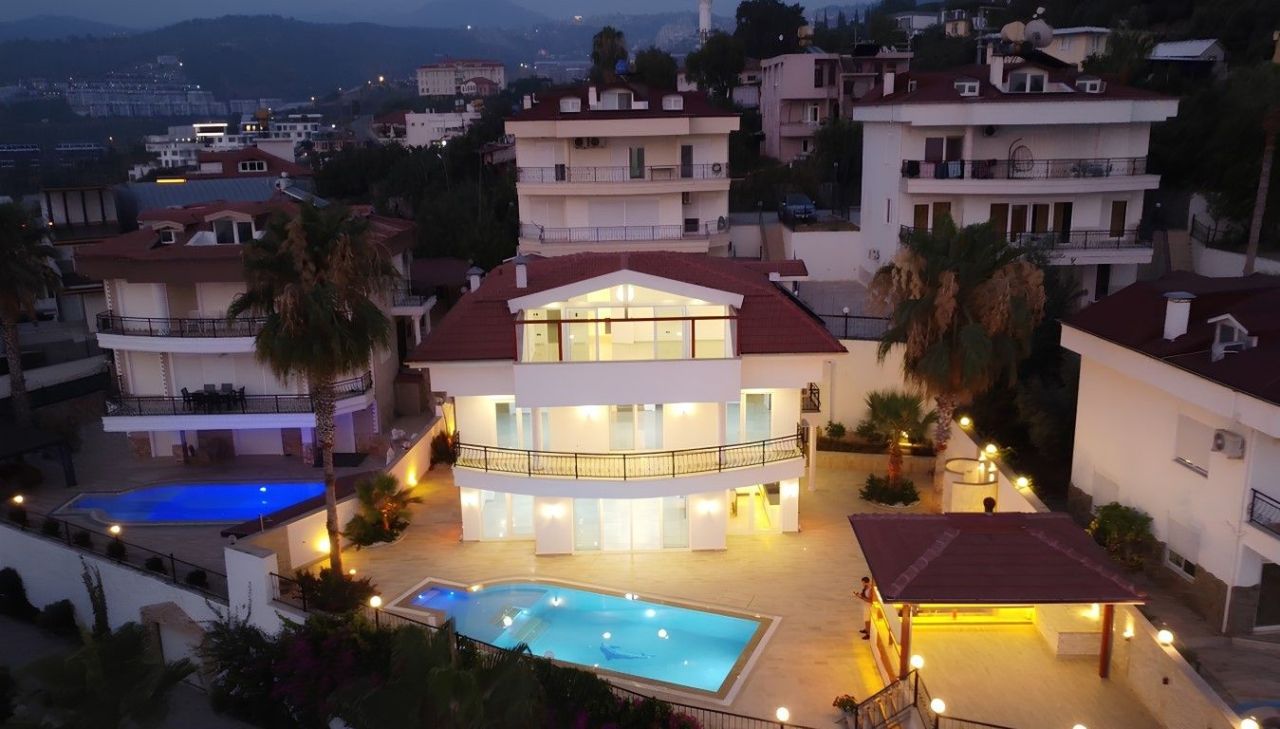 Villa en Alanya, Turquia, 350 m² - imagen 1