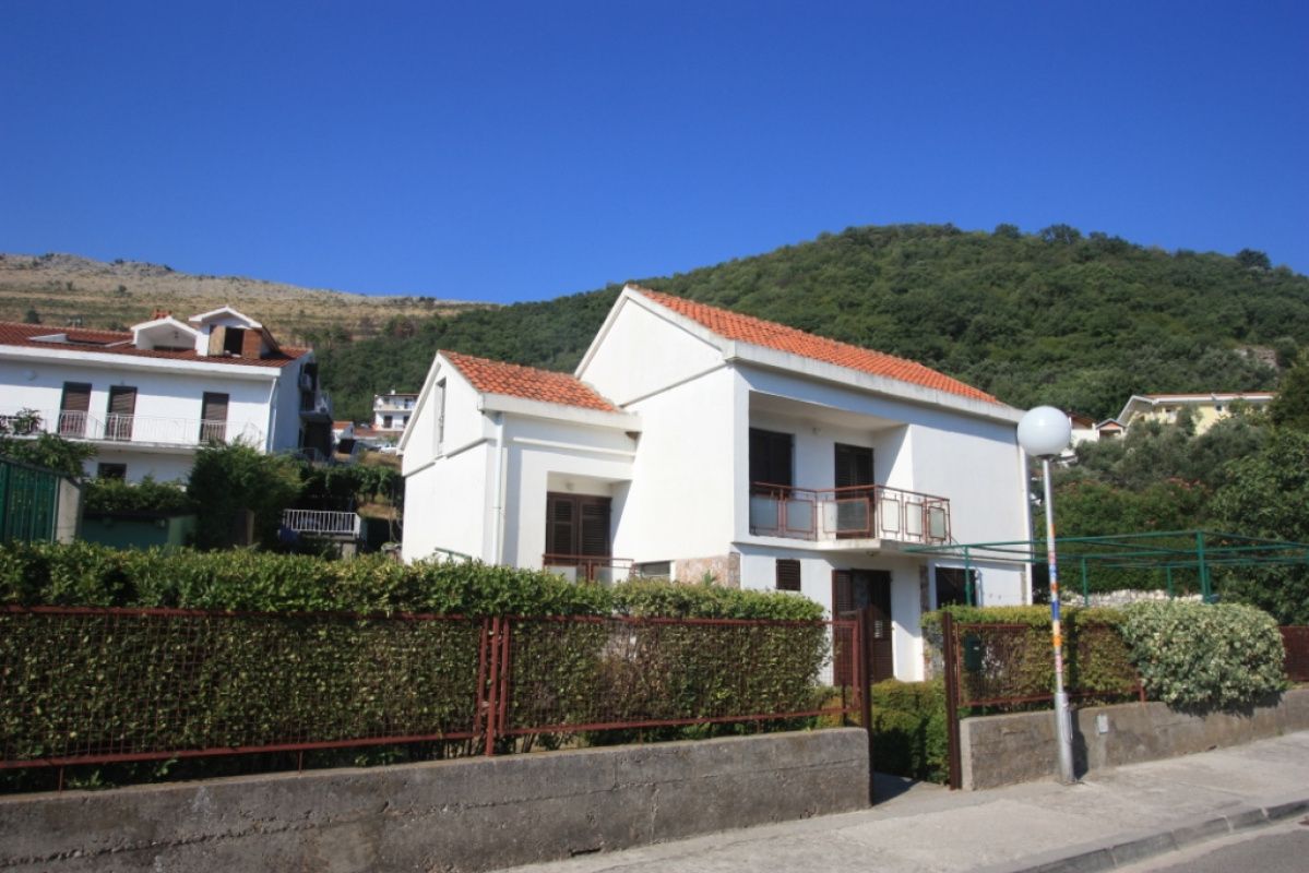 House in Petrovac, Montenegro, 103 m² - picture 1