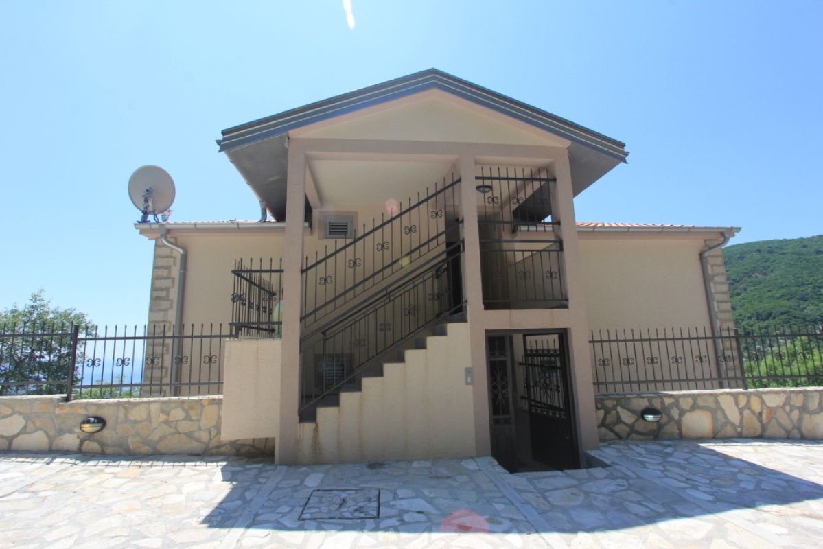 Maison à Budva, Monténégro, 388 m² - image 1