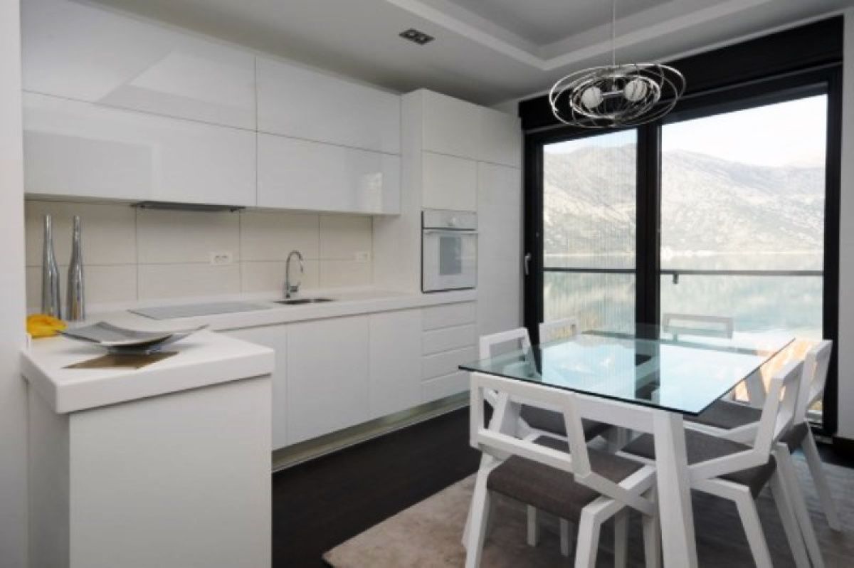 Appartement à Kotor, Monténégro, 68 m² - image 1