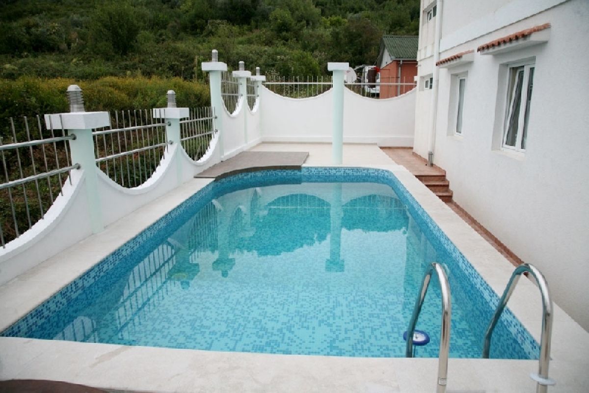 Hotel en Tivat, Montenegro, 600 m² - imagen 2