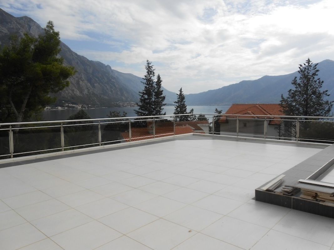 Casa en Orahovac, Montenegro, 675 m² - imagen 2