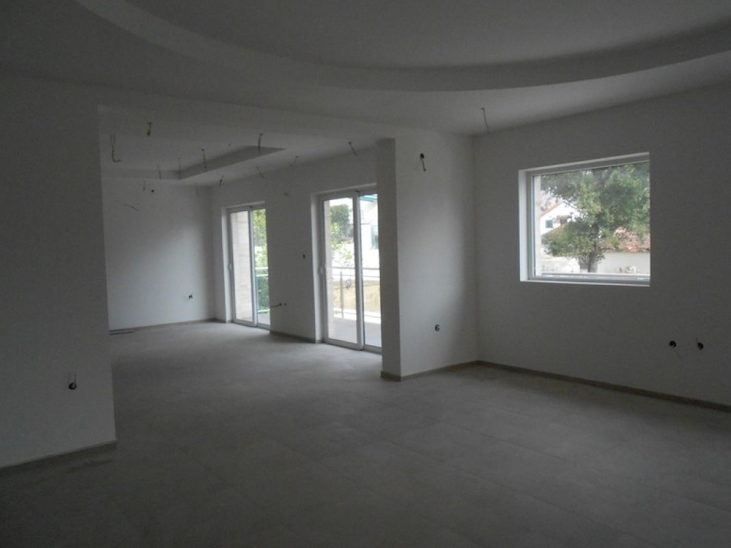 Casa en Orahovac, Montenegro, 675 m² - imagen 4