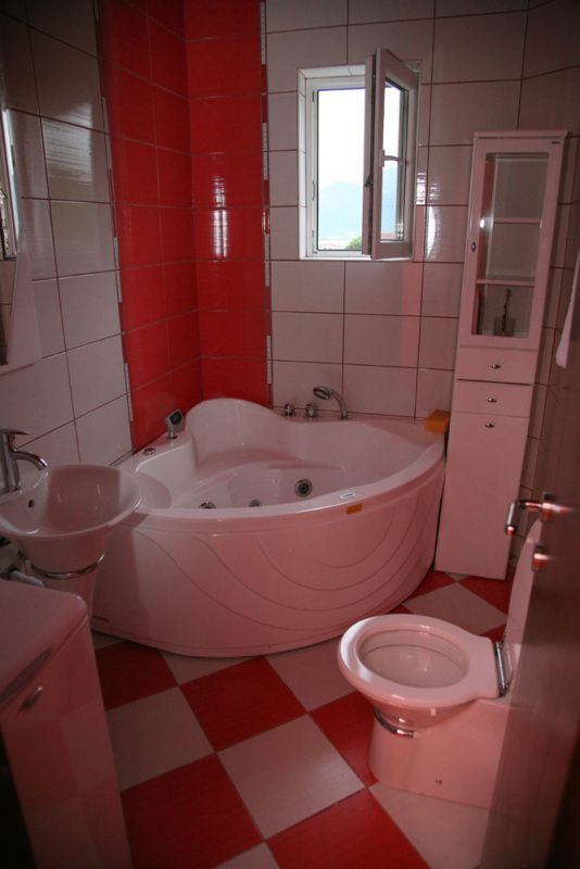 Hotel en Tivat, Montenegro, 600 m² - imagen 7