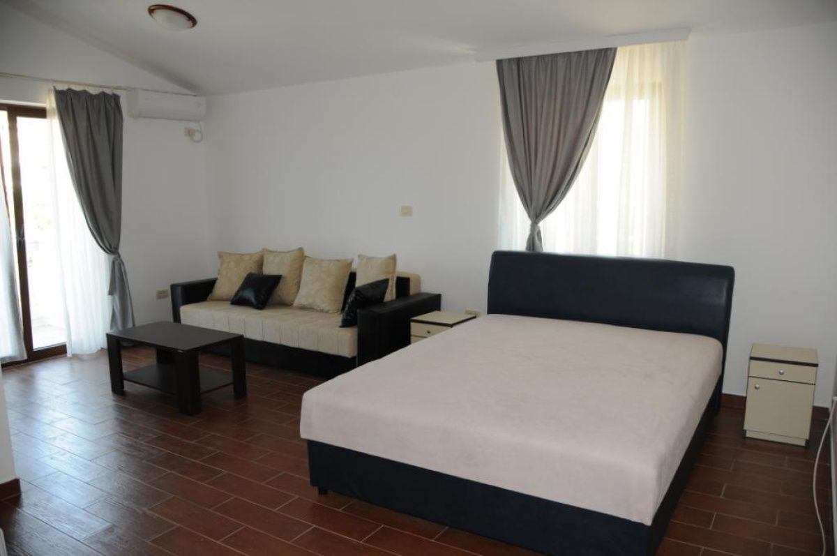 Casa a Budva, Montenegro, 1 000 m² - foto 11