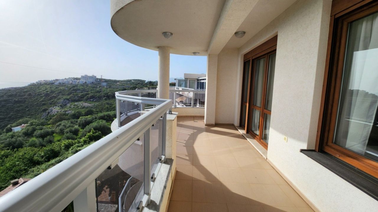 Flat in Dobra Voda, Montenegro, 126 m² - picture 4