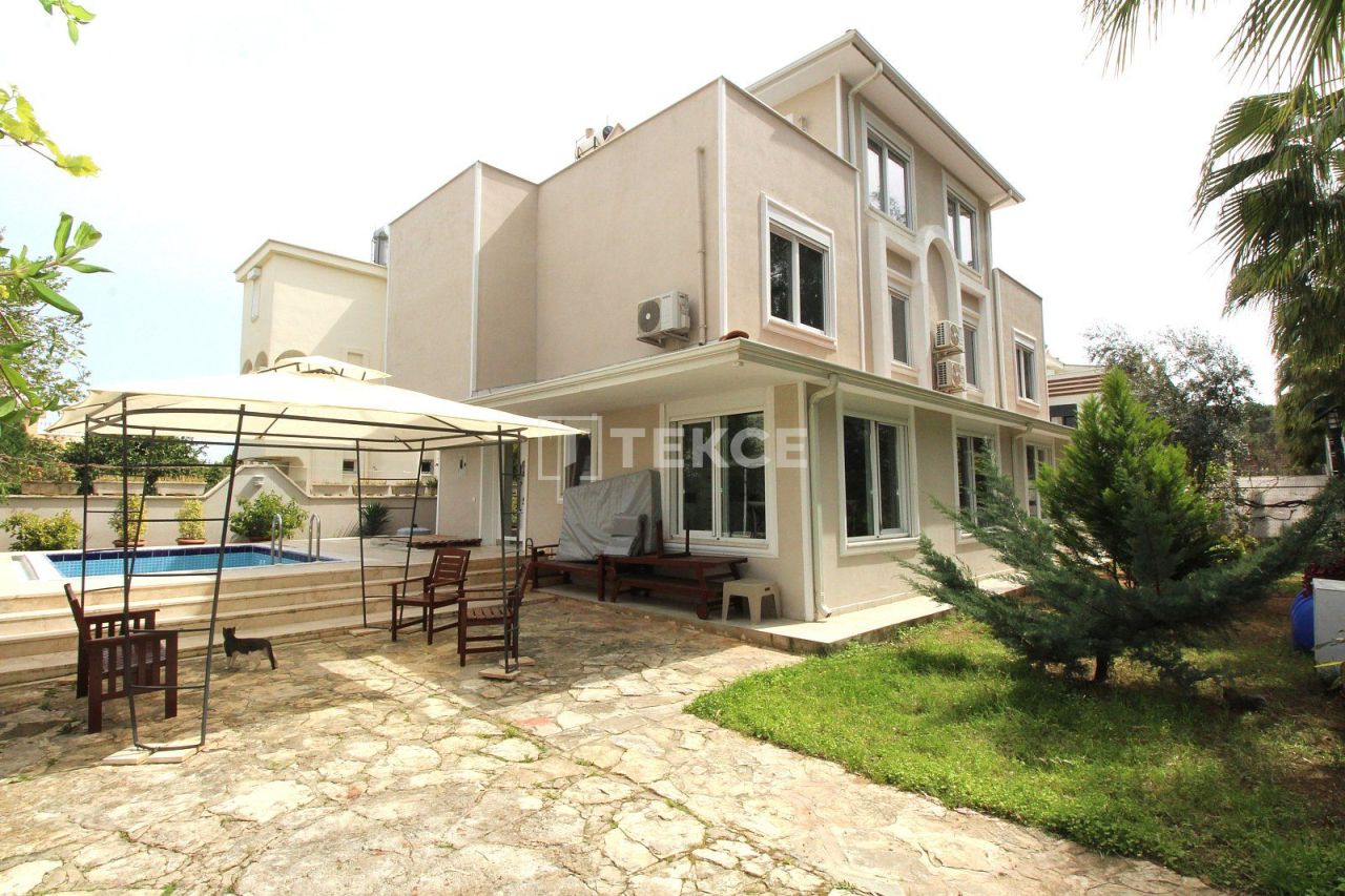 Villa in Serik, Türkei, 220 m² - Foto 1