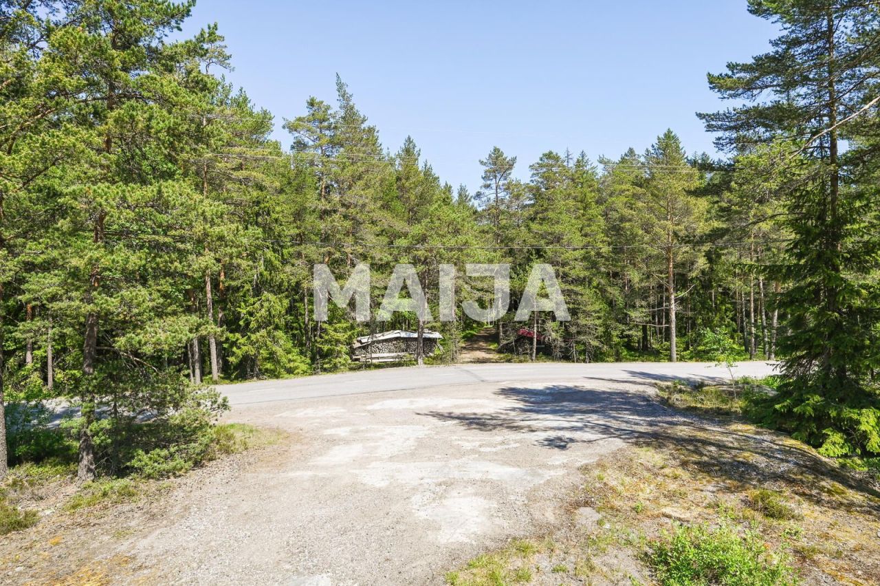 Land in Sipoo, Finland, 5 000 m² - picture 1