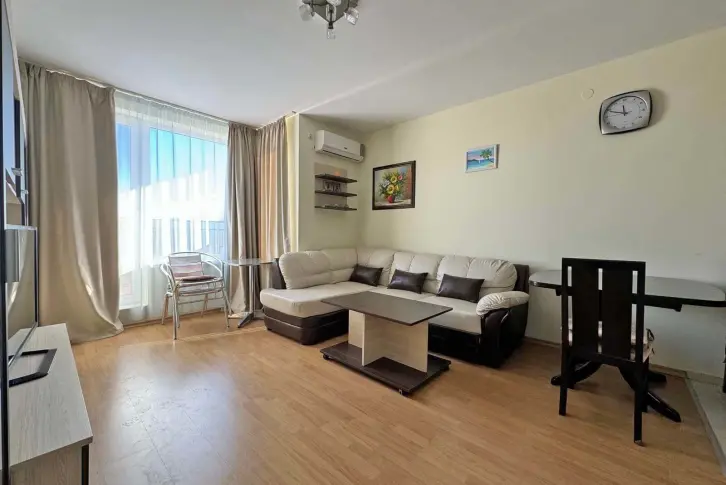 Appartement à Slantchev Briag, Bulgarie, 60 m² - image 1