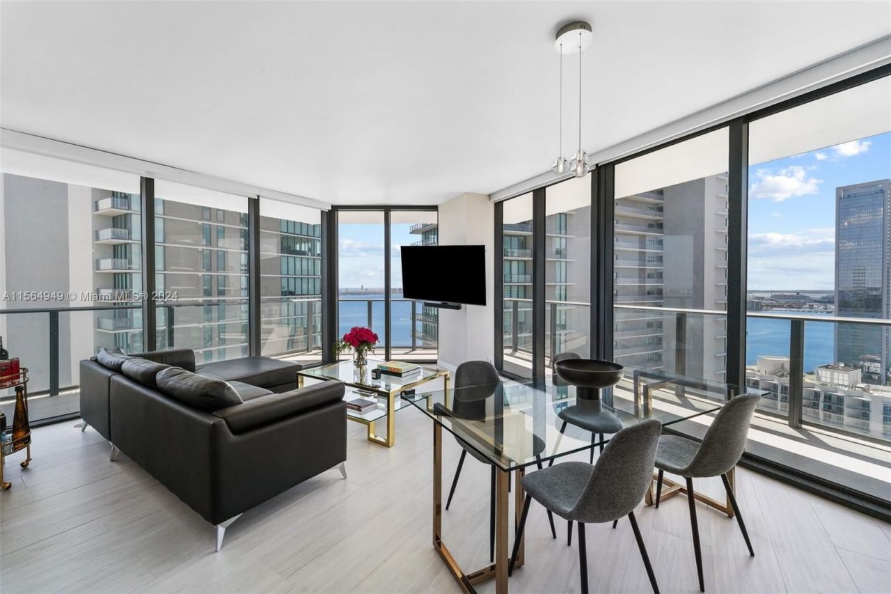 Flat in Miami, USA, 110 m² - picture 8