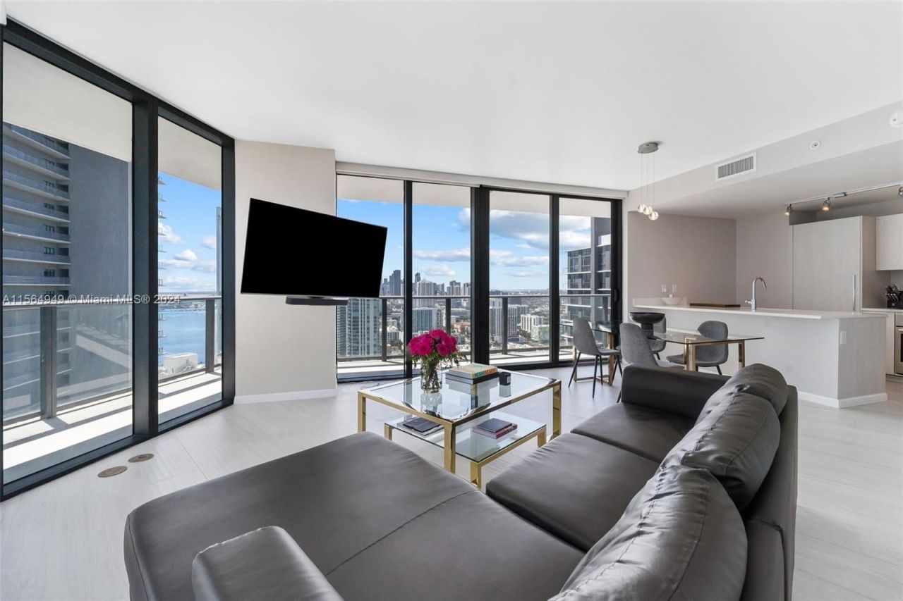 Flat in Miami, USA, 110 m² - picture 3