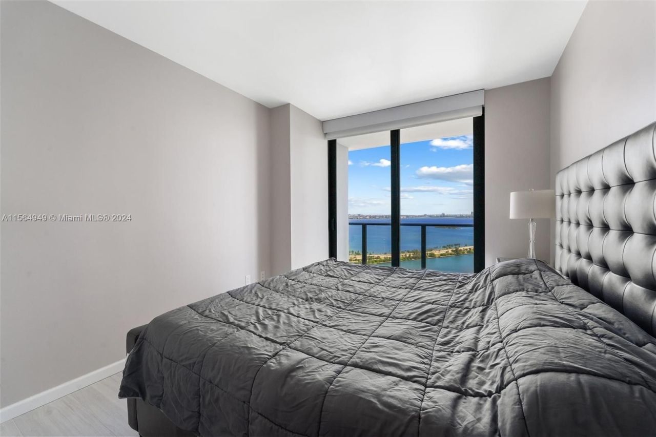 Flat in Miami, USA, 110 m² - picture 11