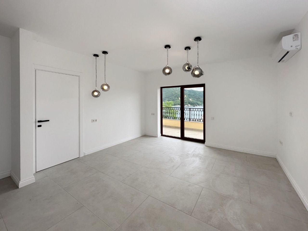 Piso en Kamenari, Montenegro, 36 m² - imagen 8